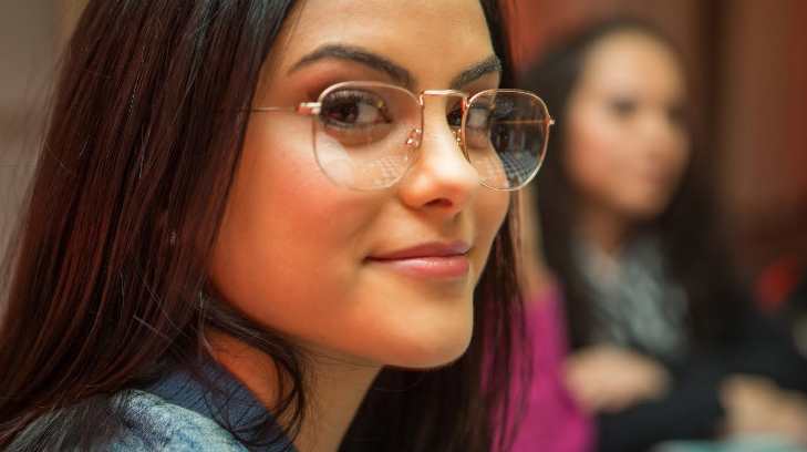 camila mendes 25042017r28 1
