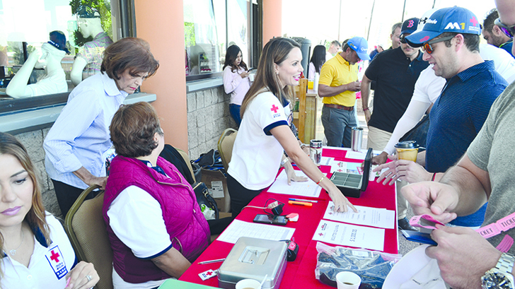 cruz roja apoyan golf