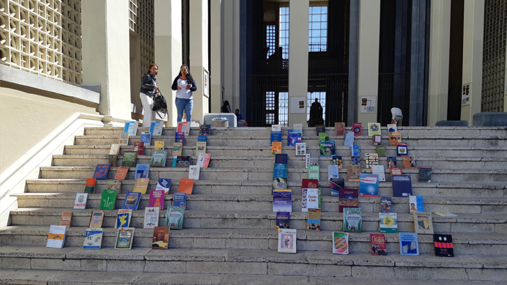 libros escalinatas unison