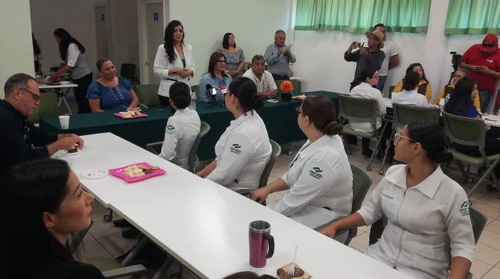 mujeres conalep