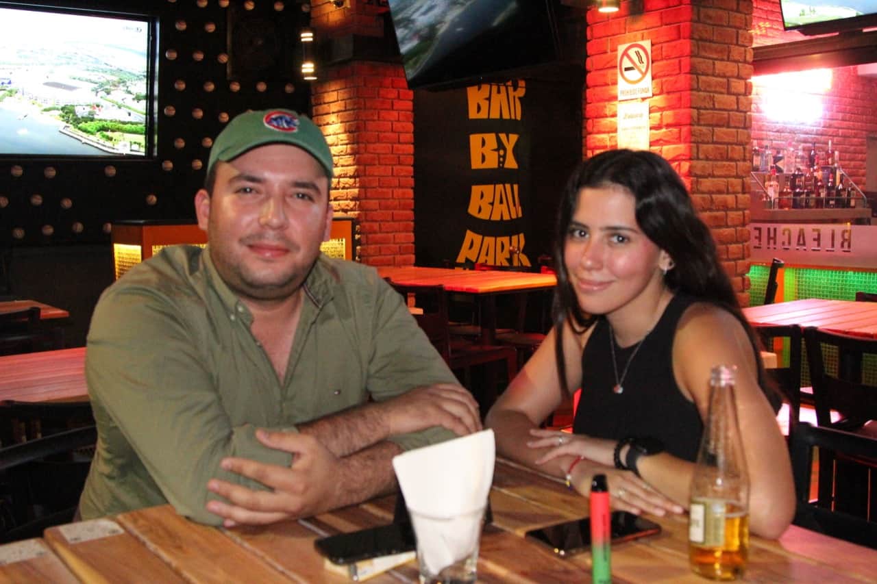 Se divierten hermosillenses al estilo Ballpark