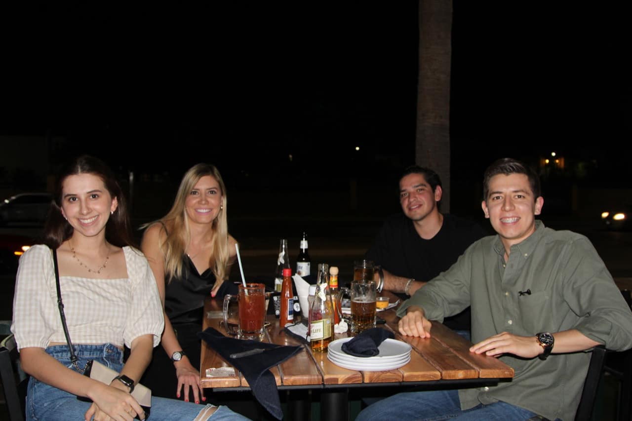 Se divierten hermosillenses al estilo Ballpark