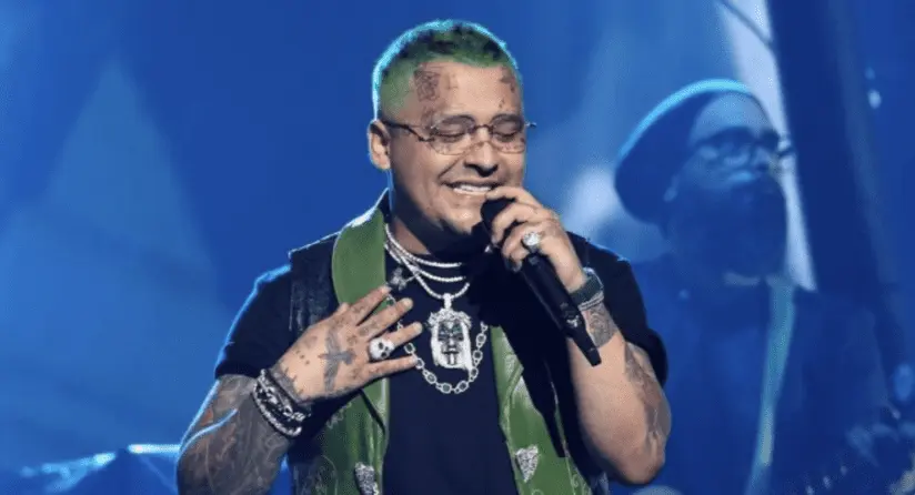 Así es el nuevo tatuaje de Christian Nodal