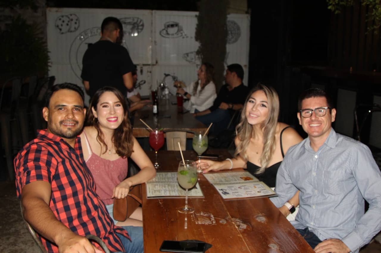 Tienen una relajada y sabrosa velada