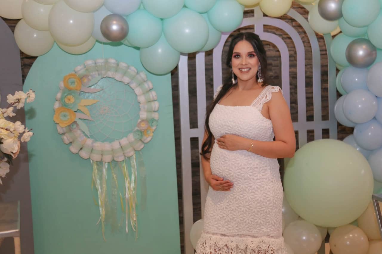 Será Lourdes mamá en septiembre