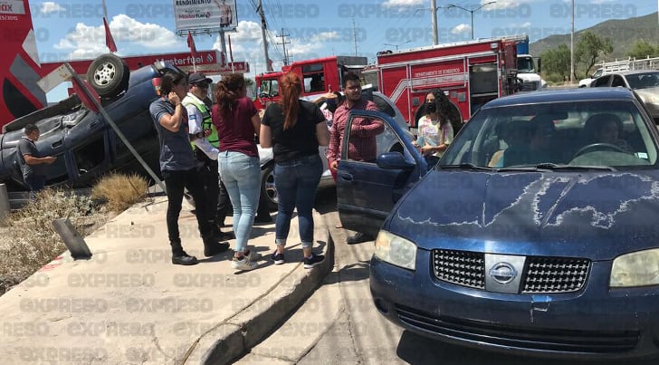 Se registra accidente con volcadura al norte de la ciudad
