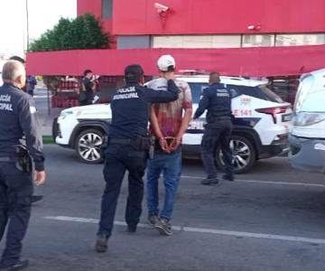 Detienen a sujeto por intentar robar una sucursal bancaria