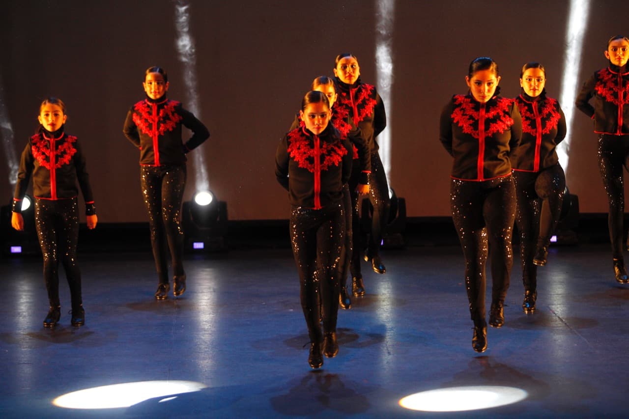 Tiare Escuela de Danza regresa triunfal a los escenarios