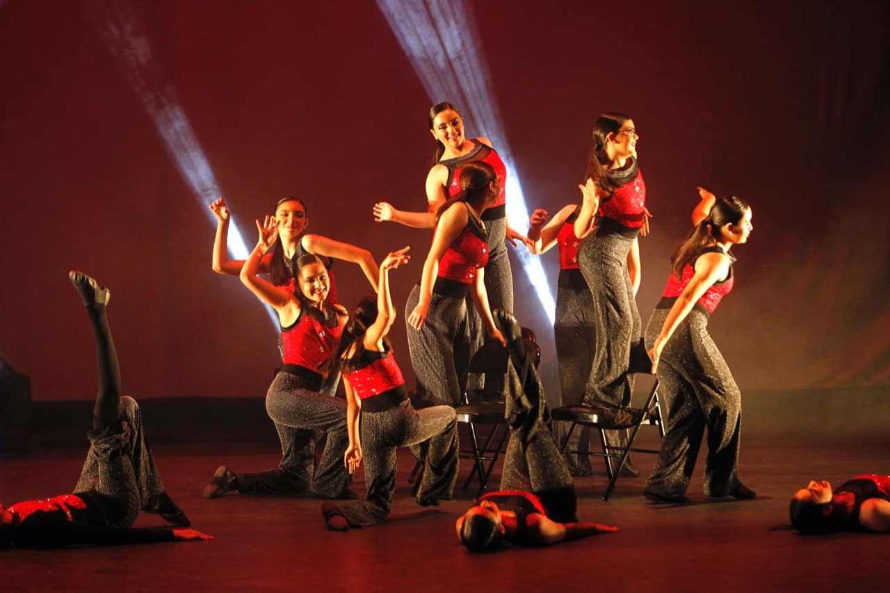 Tiare Escuela de Danza regresa triunfal a los escenarios