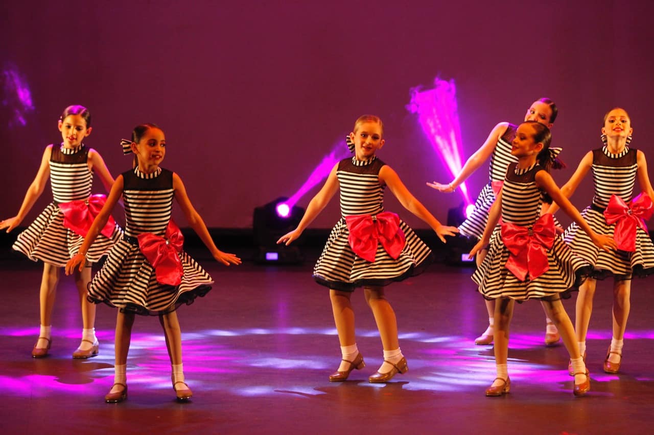 Tiare Escuela de Danza regresa triunfal a los escenarios