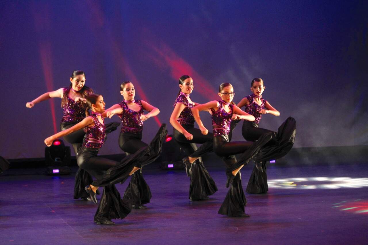 Tiare Escuela de Danza regresa triunfal a los escenarios