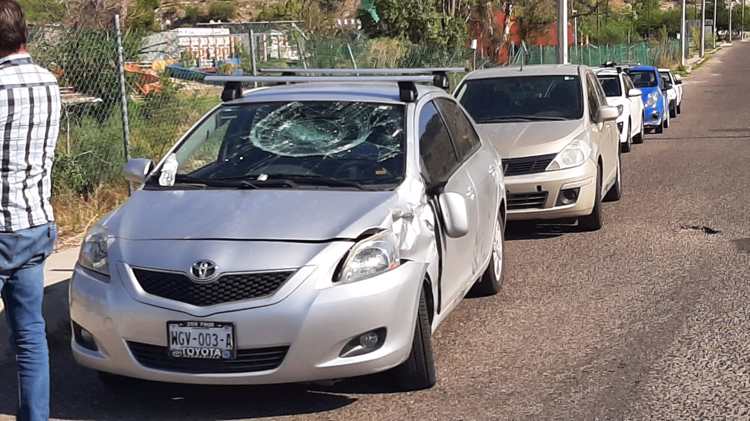 Choque en bulevar Francisco Serna deja a motociclista en el hospital