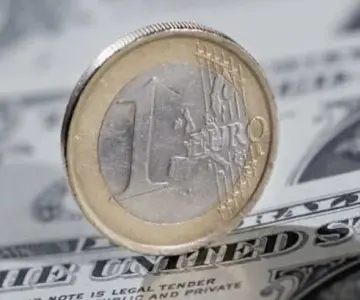 Peso mexicano cae ante avance del dólar; se ubica 19.33