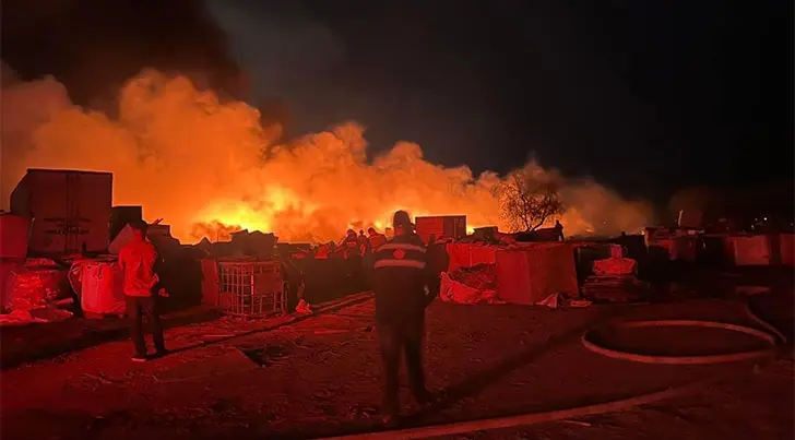 Se incendia bodega con químicos al poniente de Hermosillo