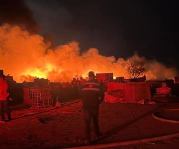 Se incendia bodega con químicos al poniente de Hermosillo