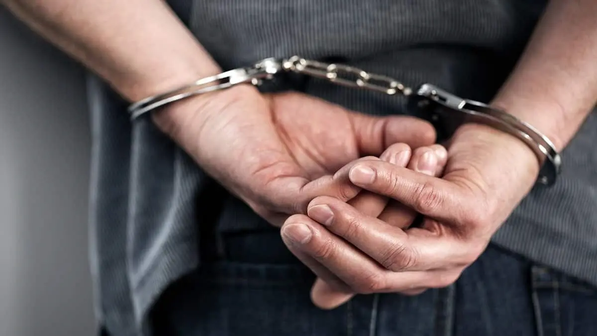 Detienen a joven por golpear a su madre al sur de Hermosillo