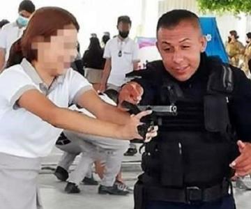 Despiden a mando policiaco por prestar armas a alumnos de secundaria