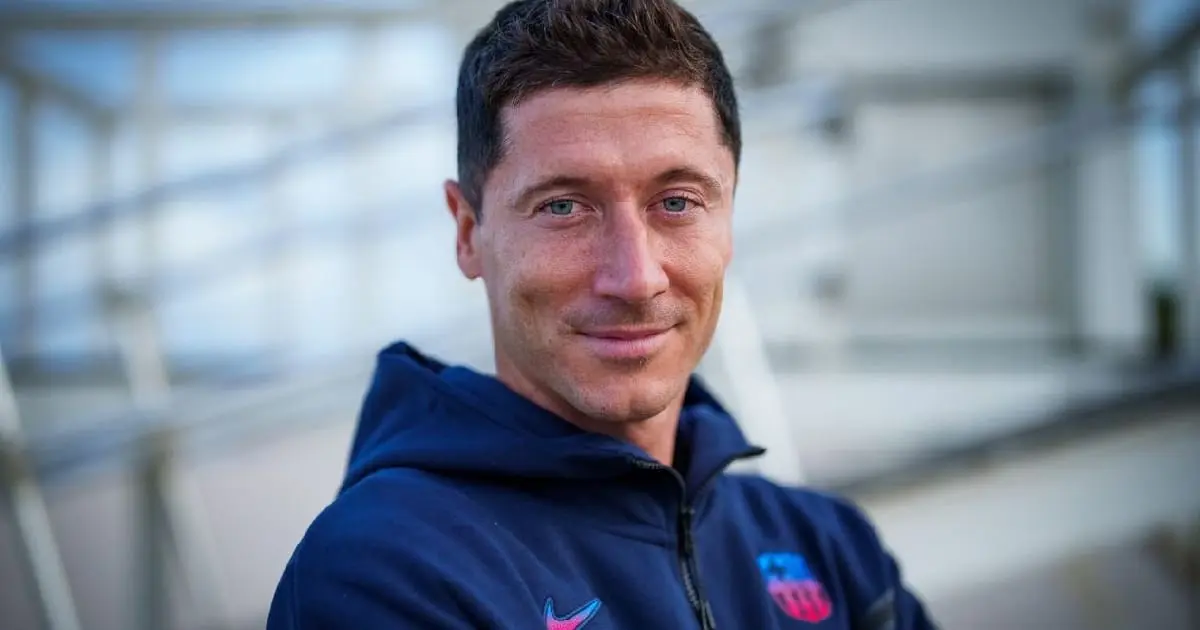 ¡Ya está en casa! Primeras imágenes de Lewandowski como culé