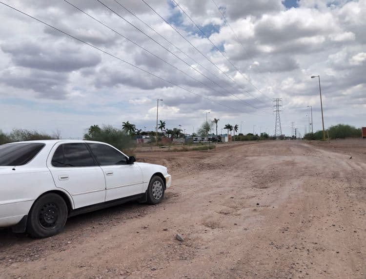 Entre terracería y sin luz, bulevar Las Torres es peligroso para cajemenses