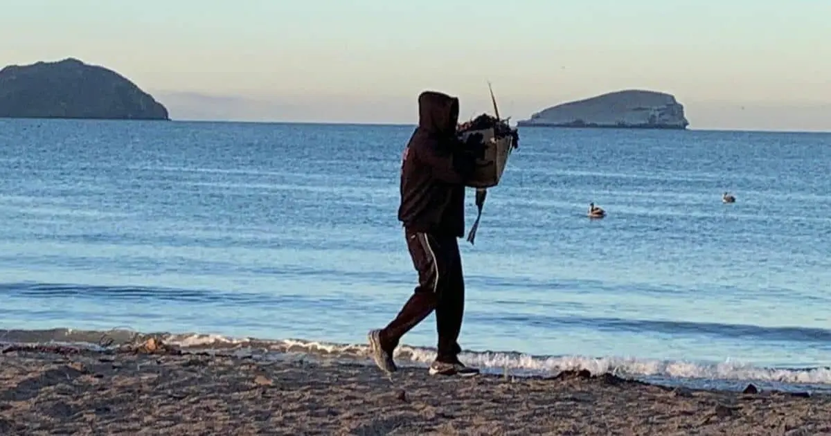 Hacen deporte y limpian la playa Miramar