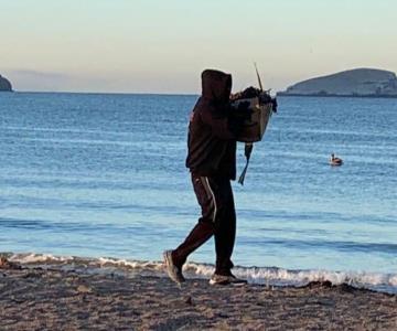 Hacen deporte y limpian la playa Miramar