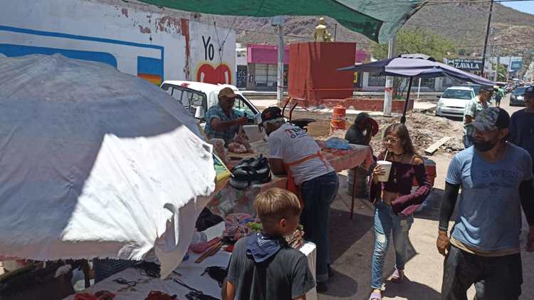 Tianguis de Guaymas trabaja entre aguas negras