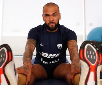 Dani Alves supera las pruebas médicas con Pumas