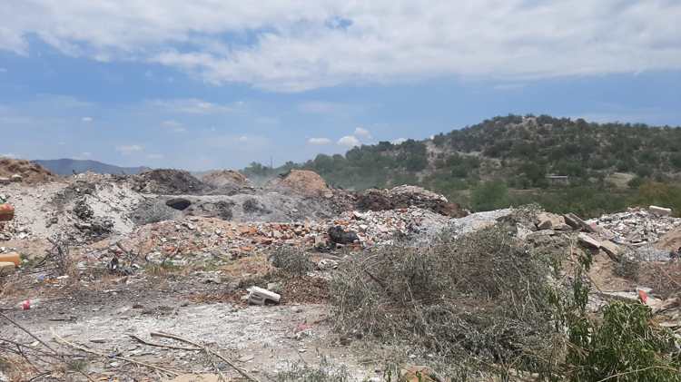 Quema de basura alrededor de la presa afecta a vecinos