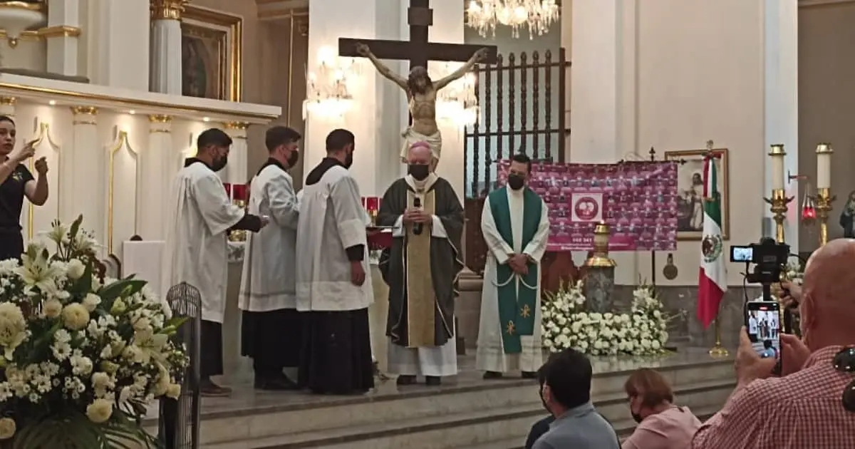 Llaman a intensificar oraciones por la paz