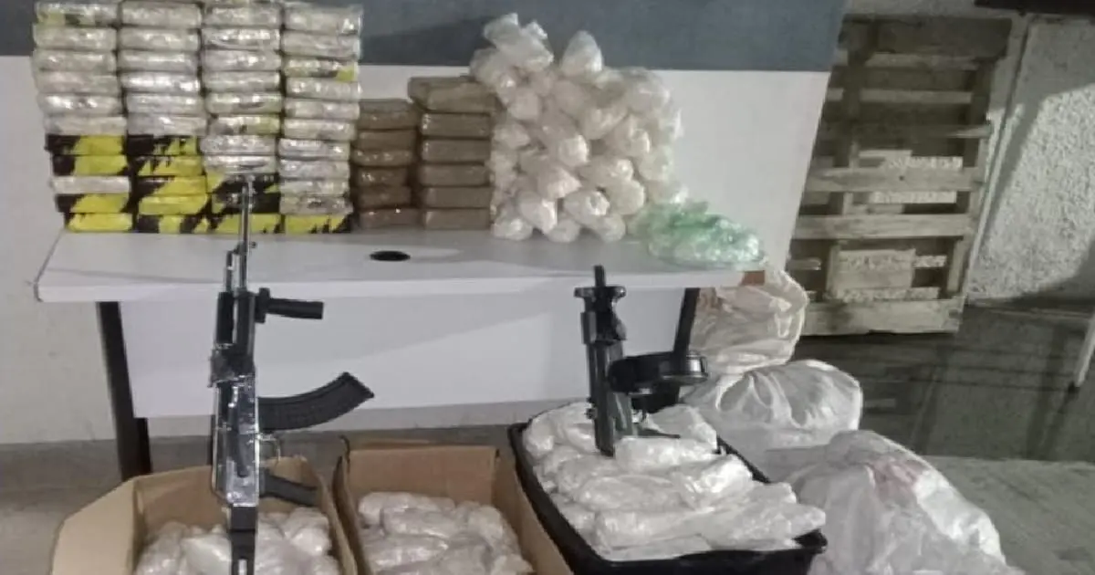 Armas largas y más de 200 kilos de drogas son aseguradas en SLRC