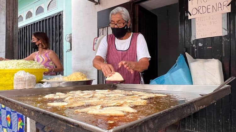Lupita del Toro, la abuelita de los tacos de nada