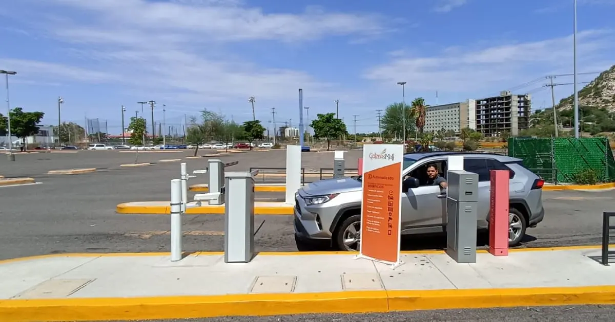 Galerías Mall, sin dar la cara ante aumento en tarifa de estacionamiento