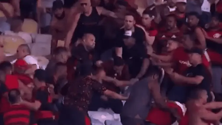 Se desata batalla campal en el futbol brasileño