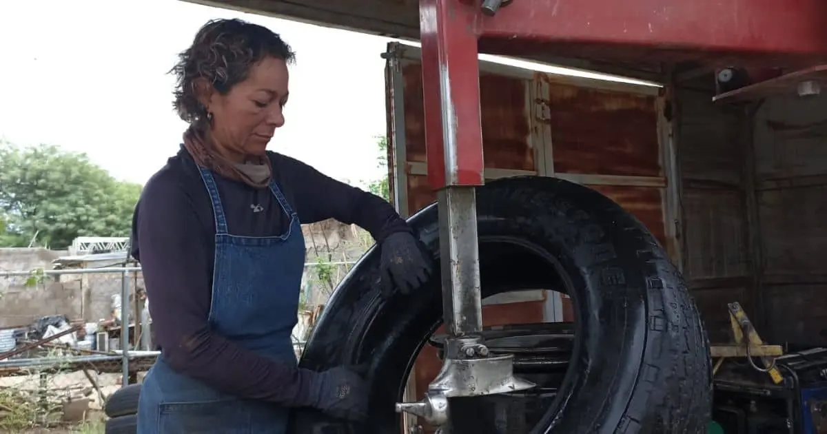 María Corrales vence los estigmas y saca adelante a su familia