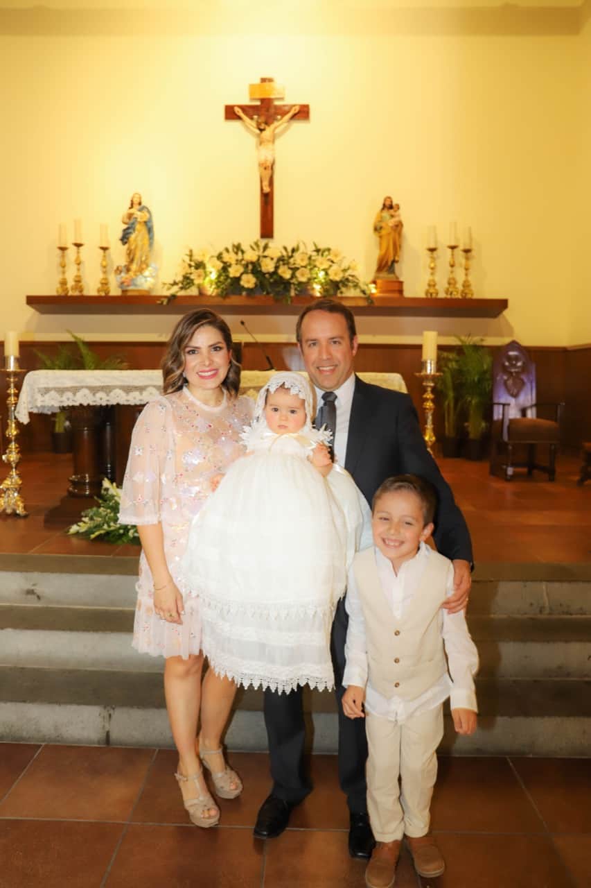 Bello bautizo para Isabella