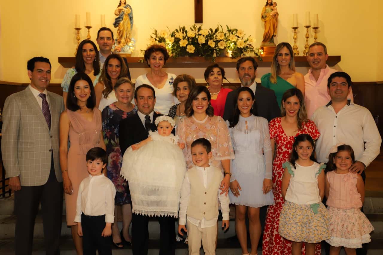 Bello bautizo para Isabella