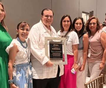 Celebran trayectoria de Ramiro Leal Escalante