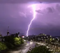 Tormentas eléctricas y calor extremo afectarán hoy a Sonora