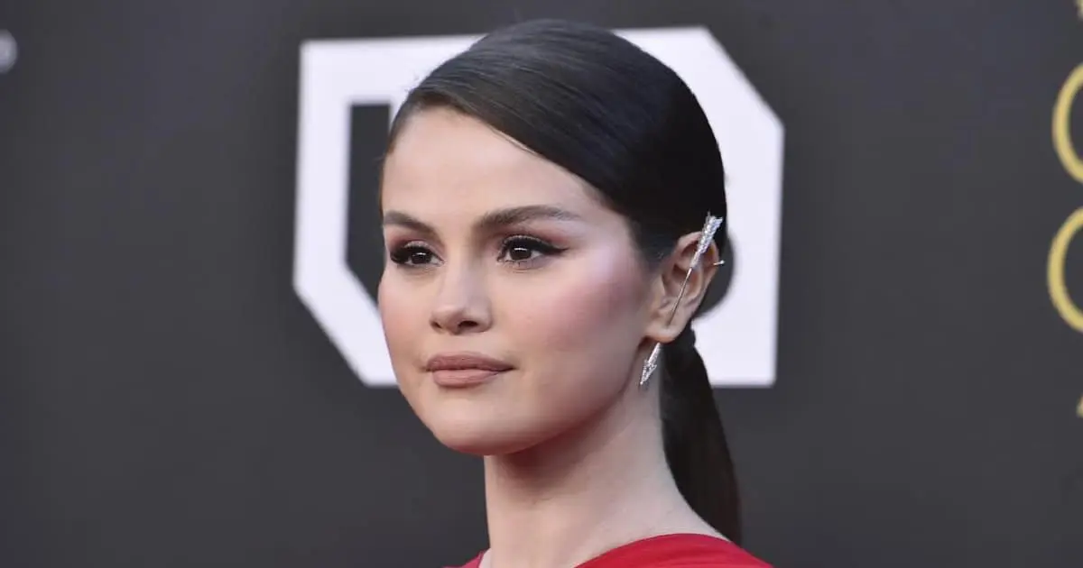 Selena Gómez causa sensación en TikTok por mostrar imperfección del cuerpo