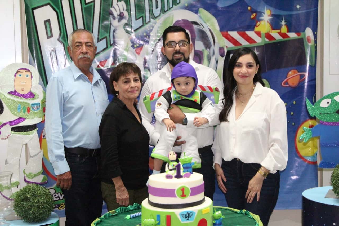 Festejan primer cumpleaños de Ricardo
