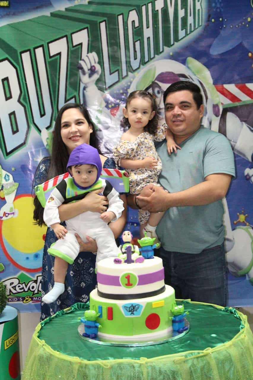 Festejan primer cumpleaños de Ricardo