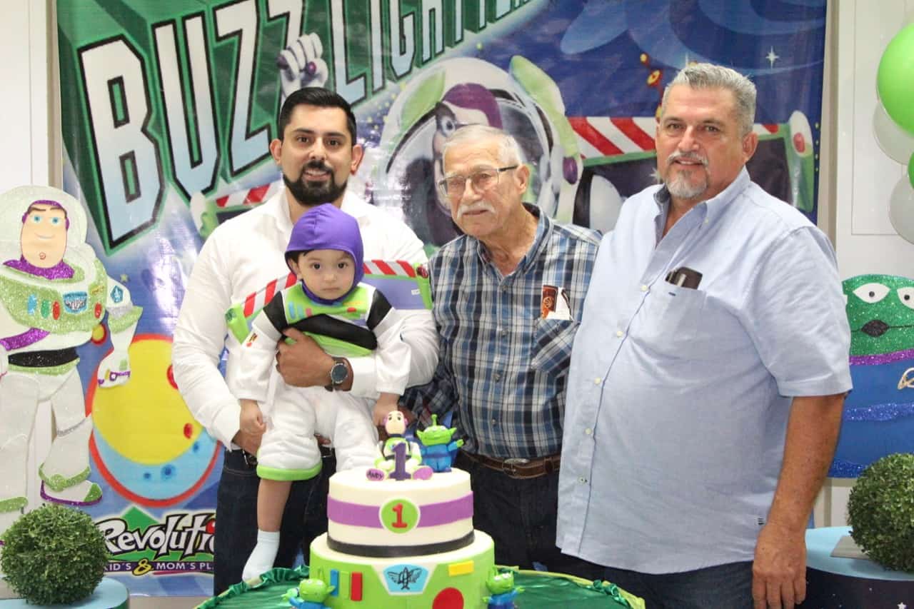 Festejan primer cumpleaños de Ricardo