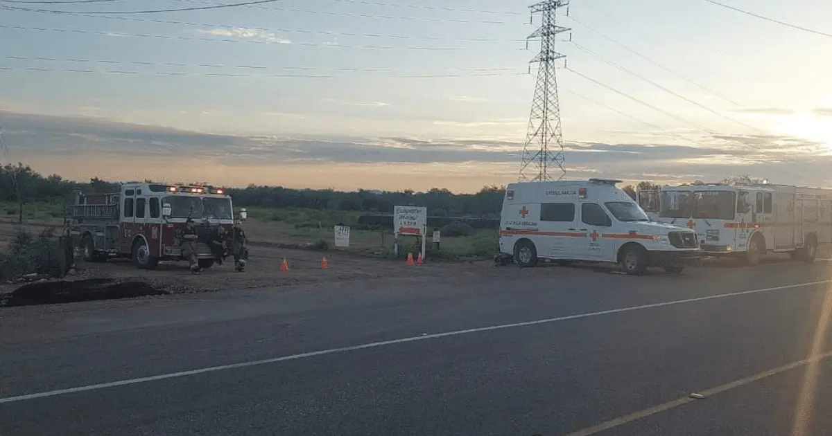Arroyo arrastra vehículo en Hermosillo; padre y menor siguen desaparecidos