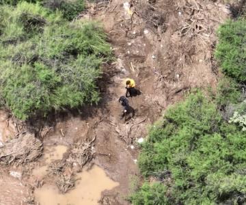 Localizan sin vida a padre e hijo arrastrados por arroyo en Hermosillo