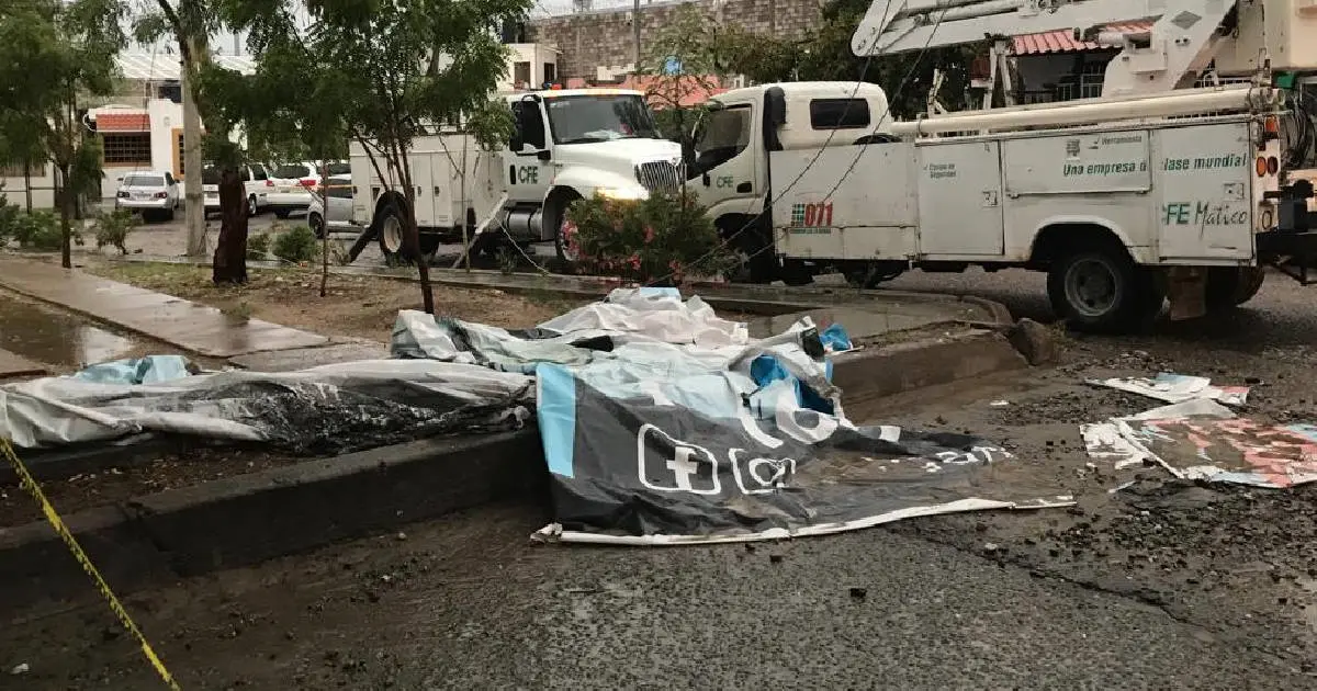 Vivienda se incendia en Hermosillo tras la lluvia de este martes