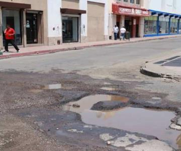 Comunidades de Huatabampo se ahogan en baches