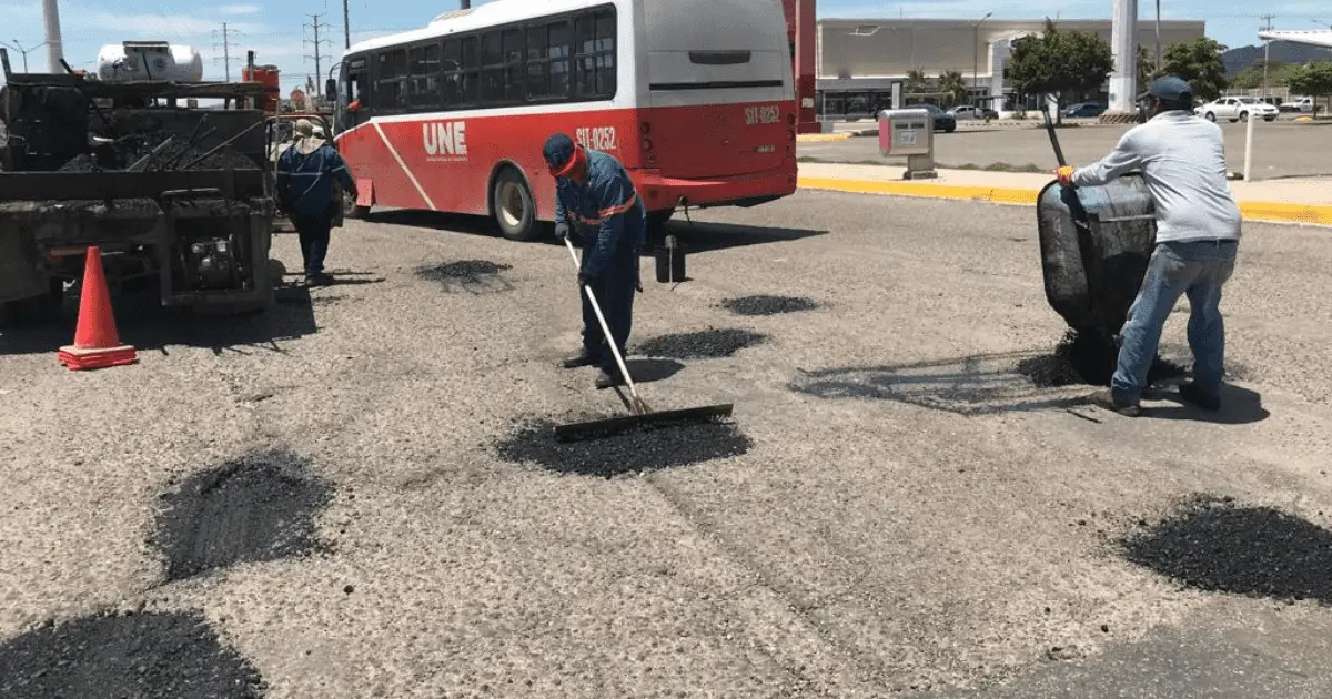 ¿El Ayuntamiento de Hermosillo paga los vehículos dañados por los baches?