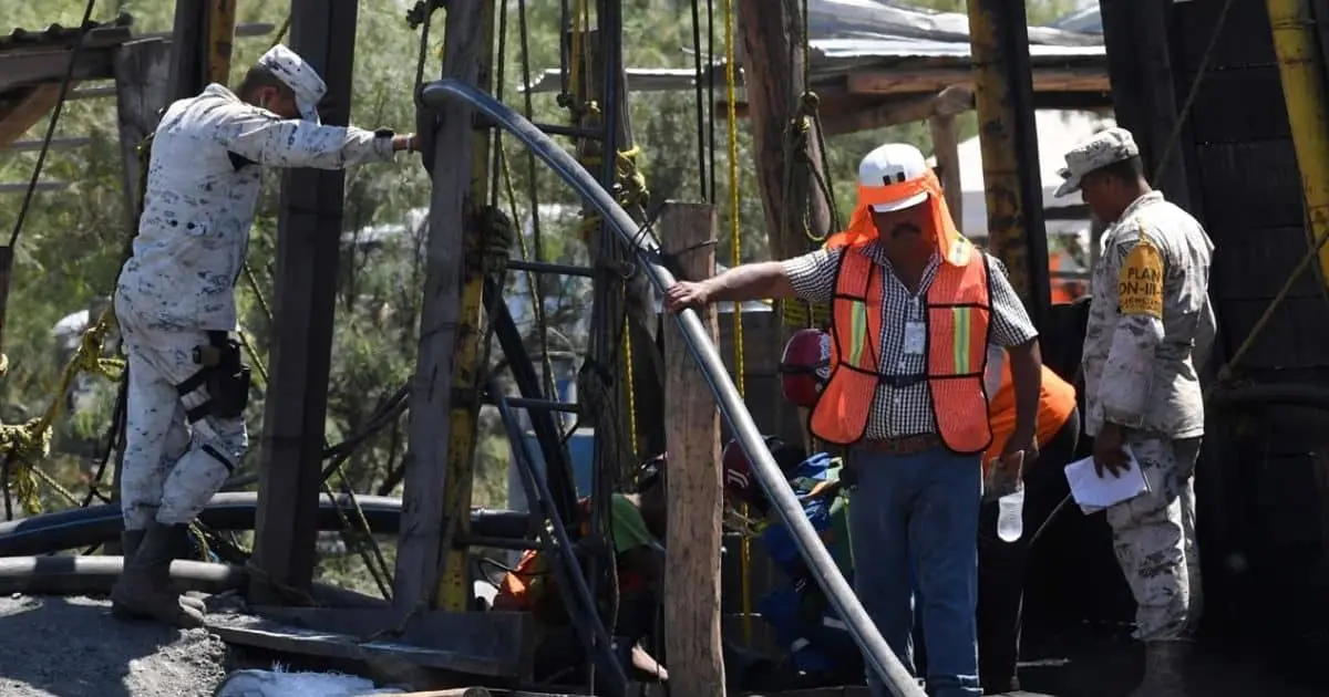 Comienza rescate de mineros atrapados en Coahuila