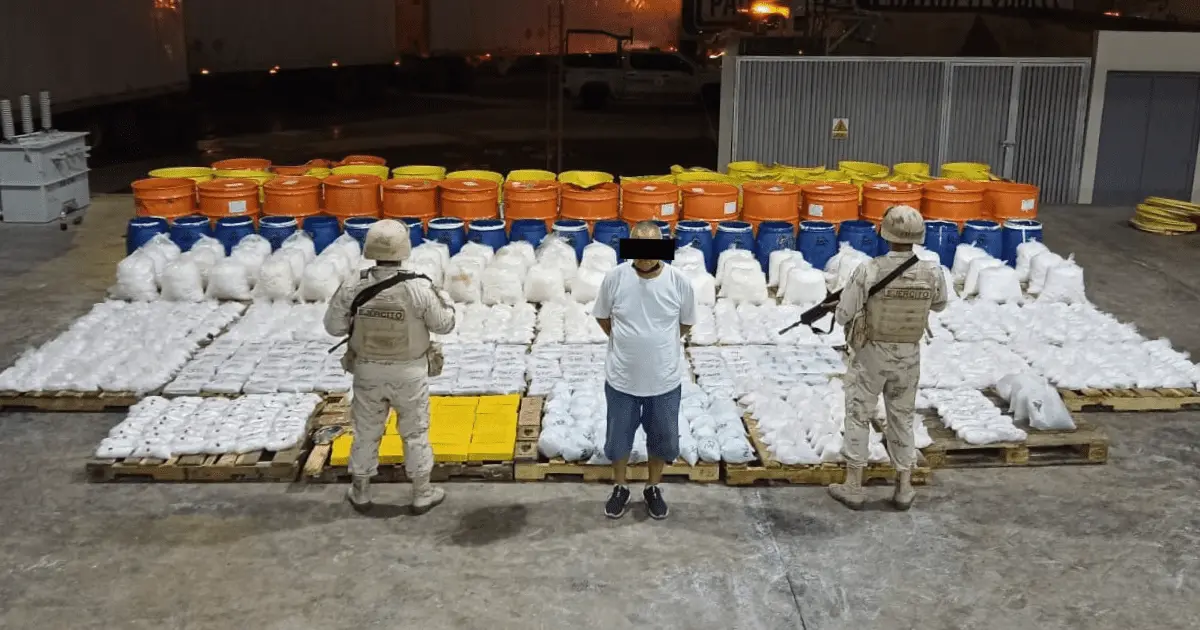 Aseguran en Sonora tractocamión procedente de Culiacán cargado de drogas