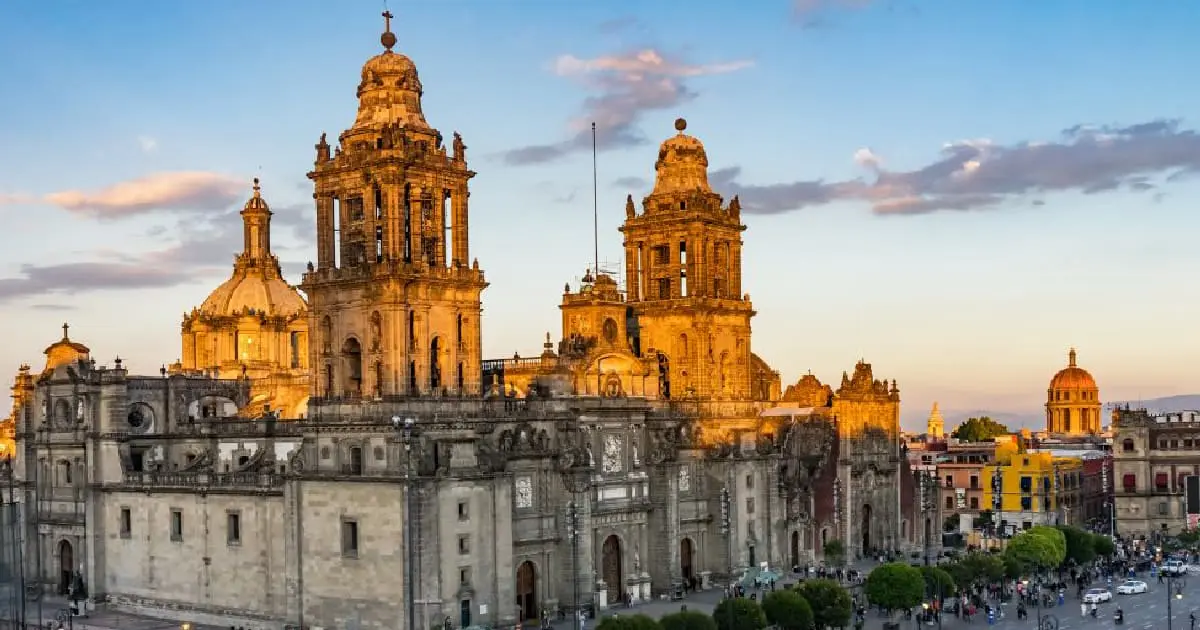 Sismo en Guerrero de magnitud 5.1 provoca daños en catedral de CDMX
